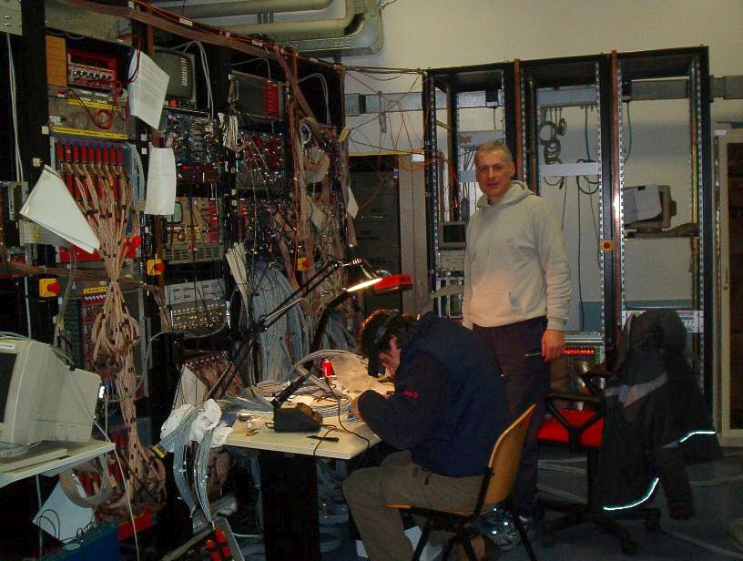 Fase di cablatura Sala Controllo DAFNE presso INFN