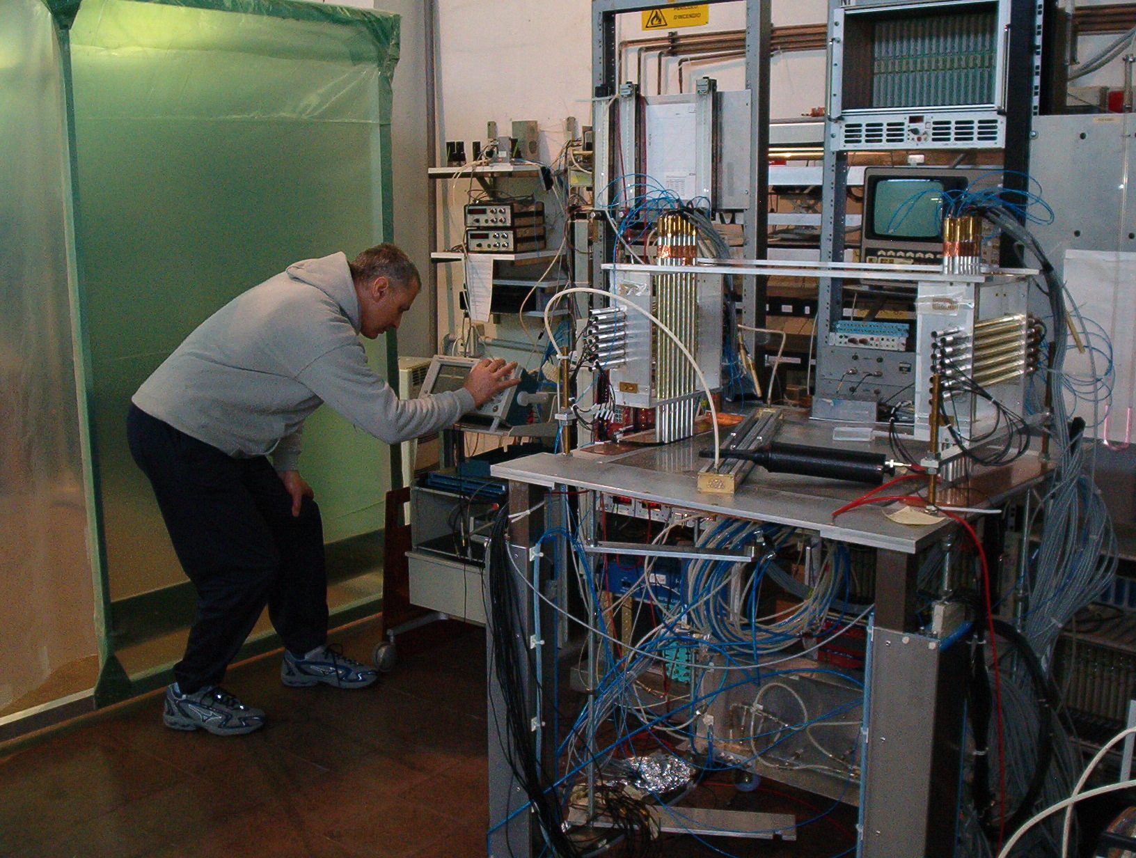 Verifica riparazione Alimentatori e Strumenti di misura presso Laboratorio ASTRA INFN